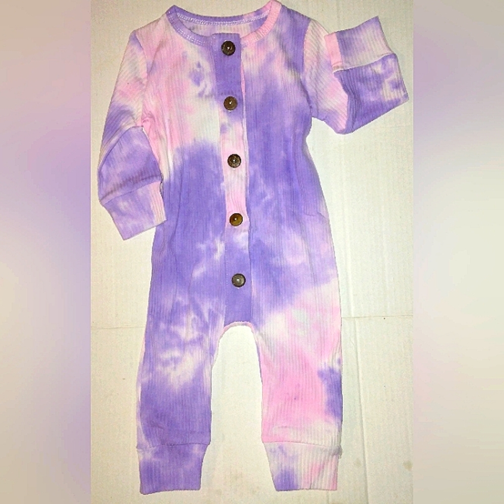 NWT Infants 12mo Pretty Purple Tie-dye knit long sleeve Gradient Jumpsuit